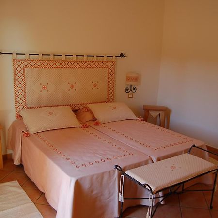 Hotel Aldiola Country Resort Sant'Antonio di Gallura Exterior foto