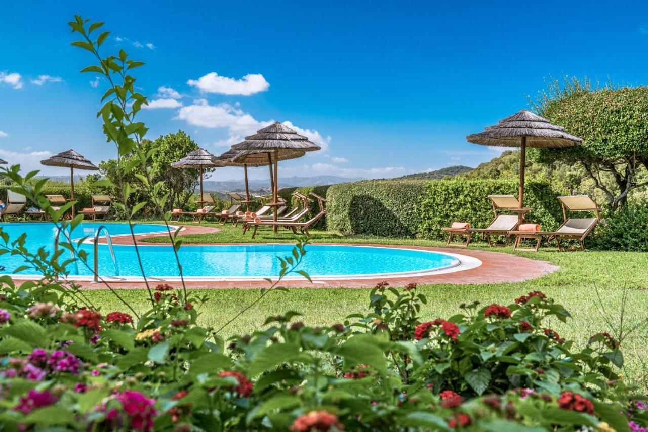 Hotel Aldiola Country Resort Sant'Antonio di Gallura Exterior foto