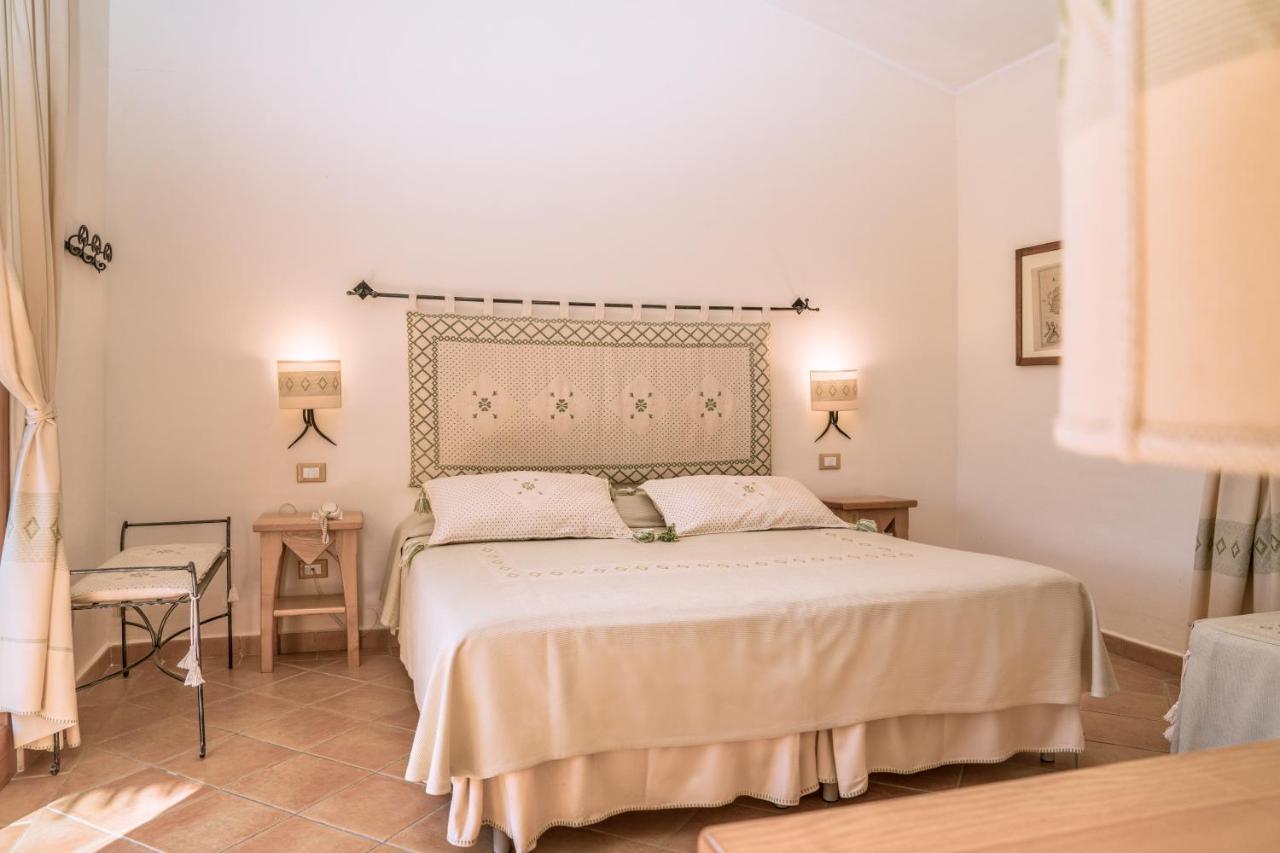 Hotel Aldiola Country Resort Sant'Antonio di Gallura Exterior foto