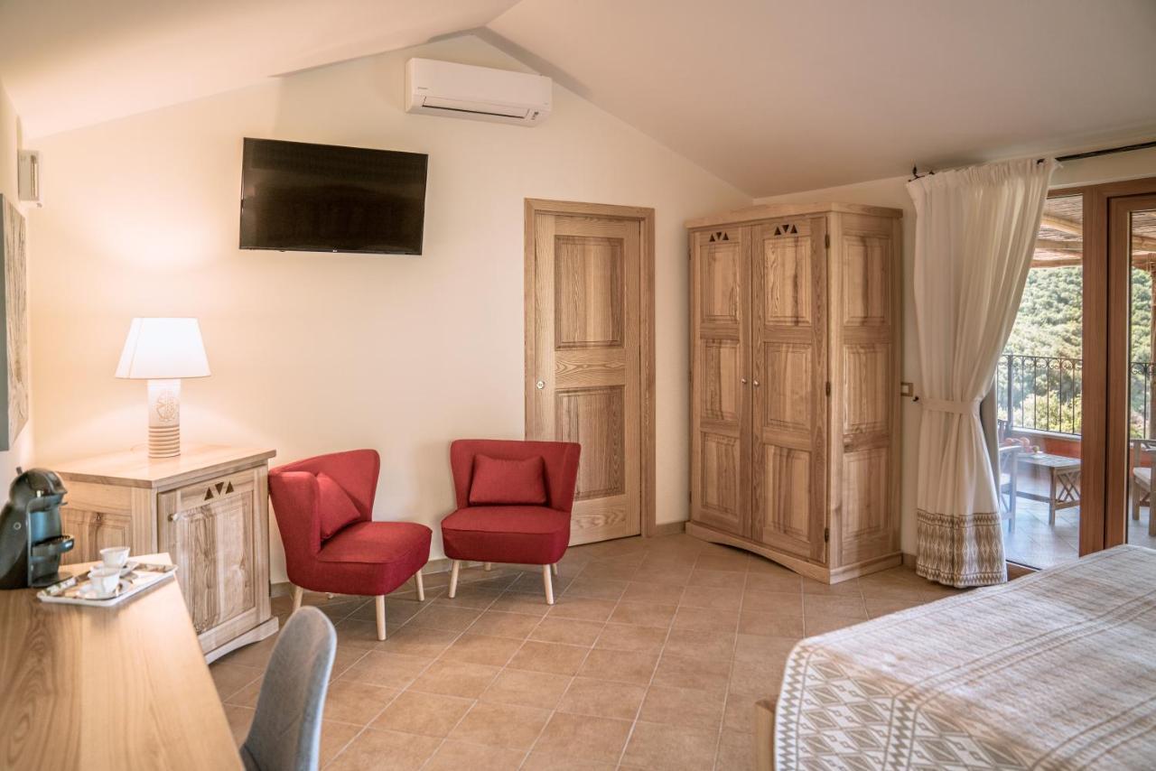 Hotel Aldiola Country Resort Sant'Antonio di Gallura Exterior foto