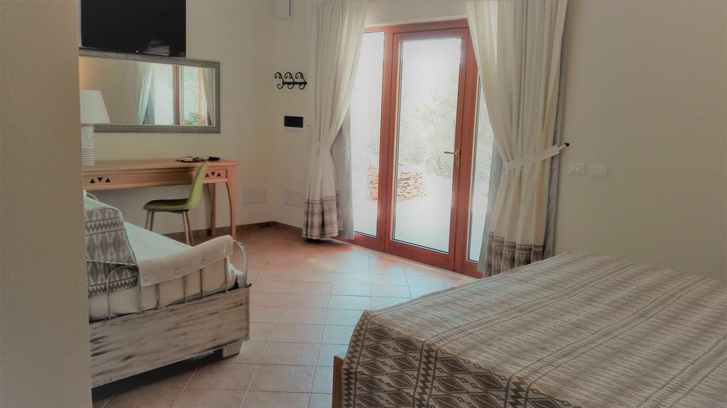 Hotel Aldiola Country Resort Sant'Antonio di Gallura Exterior foto